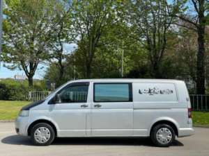 2004 Volkswagen Transporter 2.5 Tdi T32 Fwd L3 4dr in Silver — image 4