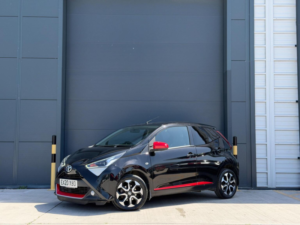 2020 Toyota Aygo 1.0 Vvt-I X-Trend Funroof X-Shift Euro 6 5dr in Black — image 3