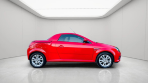 2004 Vauxhall Tigra 1.4i 16v Sport Cabriolet 2dr in Red — image 4