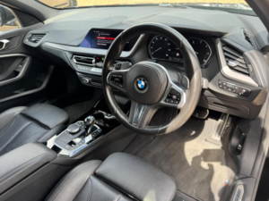 2020 BMW 1 Series 2.0 120d M Sport Auto Xdrive Euro 6 (s/s) 5dr in Black — image 4