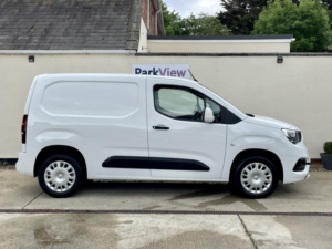 2021 Vauxhall Combo 1.5 Turbo D 2000 Sportive in White — image 6