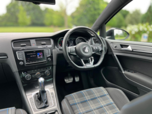 2016 Volkswagen Golf 1.4 Tsi Gte DSG Euro 6 (s/s) 5dr in Black — image 3