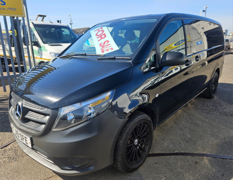 2019 Mercedes-Benz Vito 2.1 114 Cdi Bluetec 5 SEAT Crew Cab Conversion in White — image 1