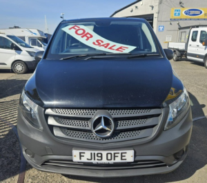 2019 Mercedes-Benz Vito 2.1 114 Cdi Bluetec 5 SEAT Crew Cab Conversion in White — image 2
