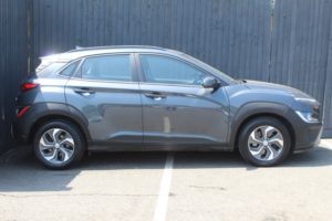 2022 Hyundai Kona 1.6 Kona Hev Se Connect My22 in Grey — image 4