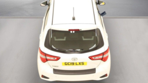 2019 Toyota Yaris 1.5 Vvt-I Icon Tech Euro 6 5dr in White — image 5