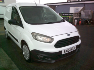 2015 Ford Transit Courier 1.5 Tdci in White — image 3