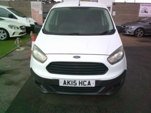 2015 Ford Transit Courier 1.5 Tdci in White — image 4