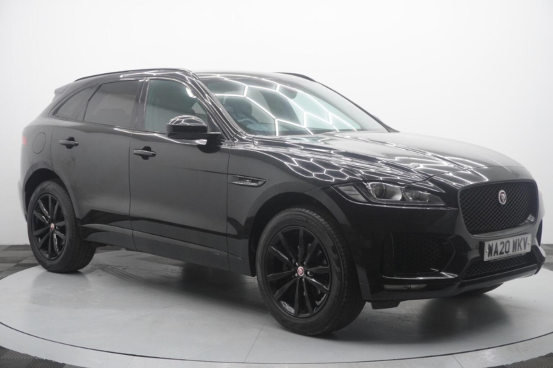 2020 Jaguar F-Pace 2.0 D240 Chequered Flag Auto AWD Euro 6 (s/s) 5dr in Black — image 1