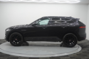 2020 Jaguar F-Pace 2.0 D240 Chequered Flag Auto AWD Euro 6 (s/s) 5dr in Black — image 4