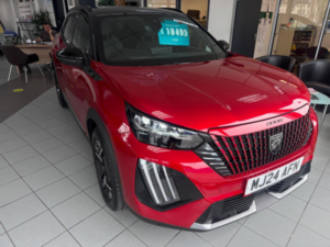 2024 Peugeot 2008 1.2 Puretech Gt Eat Euro 6 (s/s) 5dr in Red — image 5
