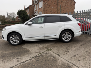 2018 Audi Q7 3.0 Tdi V6 S Line in White — image 2