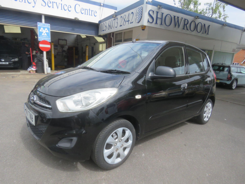 2011 Hyundai I10 1.2 Classic Euro 5 5dr in Black — image 1