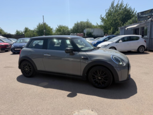 2022 MINI Hatch