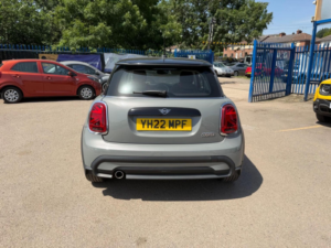 2022 MINI Hatch 1.5 Cooper Classic Steptronic Euro 6 (s/s) 3dr in Grey — image 5