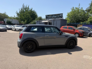 2022 MINI Hatch 1.5 Cooper Classic Steptronic Euro 6 (s/s) 3dr in Grey — image 6