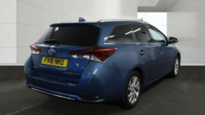 2016 Toyota Auris 1.8 Vvt-H Business Edition Touring Sports CVT Euro 6 (s/s) 5dr in Blue — image 5