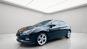 2017 Vauxhall Astra 1.6 Cdti Biturbo Sri Nav Euro 6 (s/s) 5dr in Black — image 2