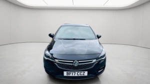 2017 Vauxhall Astra 1.6 Cdti Biturbo Sri Nav Euro 6 (s/s) 5dr in Black — image 3