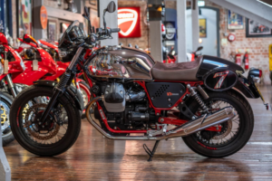 2015 Moto Guzzi V7 744 Cafe Racer in Silver — image 3