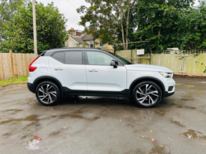 2020 Volvo Xc40 2.0 B4 Mhev R-Design Pro Auto Euro 6 (s/s) 5dr in Silver — image 3
