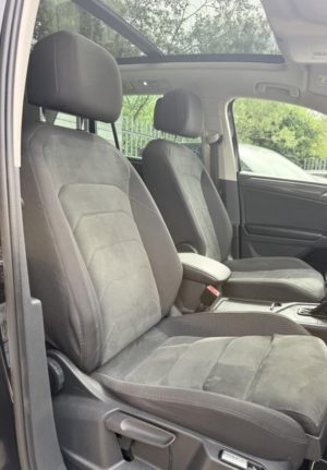 2017 Volkswagen Tiguan 2.0 Tdi Sel in Black — image 4