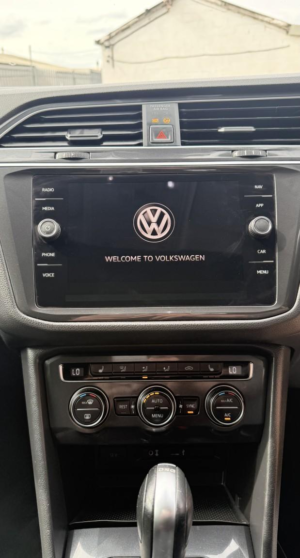 2017 Volkswagen Tiguan 2.0 Tdi Sel in Black — image 5