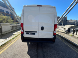 2018 Peugeot Boxer 2.0 Bluehdi 435 Professional in White — image 4