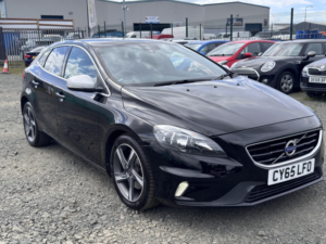 2015 Volvo V40 2.0 R-Design T2 in Black — image 4