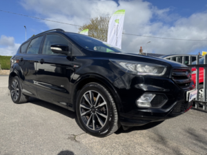 2017 Ford Kuga 2.0 Tdci Ecoblue St-Line in Black — image 5