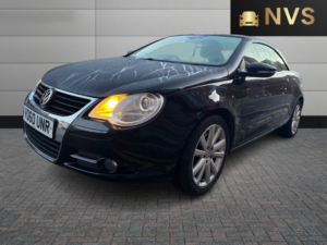 2010 Volkswagen Eos 2.0 Tdi Cr Se in Black — image 3