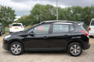 2015 Peugeot 2008 1.6 E-Hdi Active in Black — image 6
