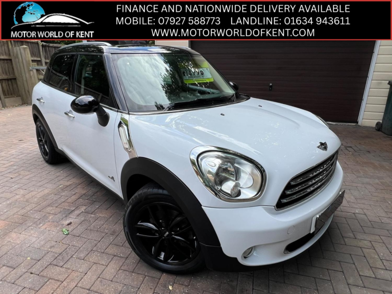 2013 MINI Countryman 1.6 Cooper All4 Countryman in White — image 1
