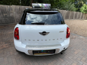 2013 MINI Countryman 1.6 Cooper All4 Countryman in White — image 6