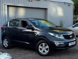 2015 Kia Sportage 1.7 Crdi Ecodynamics 1 2WD Euro 5 (s/s) 5dr in Black — image 2