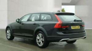 2019 Volvo V90 Cross Country 2.0 T5 Auto AWD Euro 6 (s/s) 5dr in Black — image 4