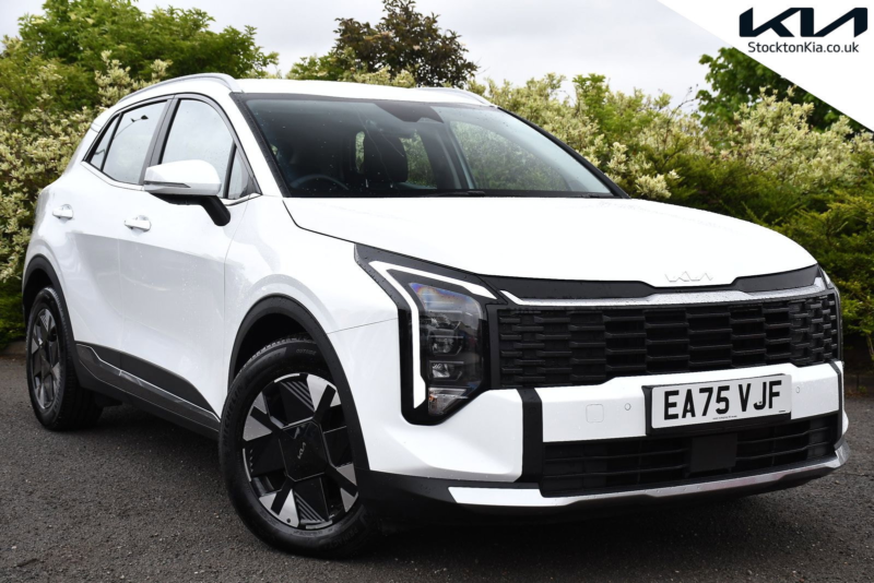 2025 Kia Sportage 1.6 T-Gdi Pure SUV 5dr Petrol Manual Euro 6 (s/s) (147 Bhp) in White — image 1