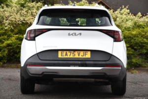2025 Kia Sportage 1.6 T-Gdi Pure SUV 5dr Petrol Manual Euro 6 (s/s) (147 Bhp) in White — image 6