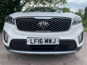 2016 Kia Sorento 2.2 Crdi Kx-4 Auto AWD Euro 6 5dr in White — image 6