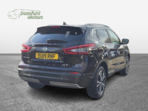 2019 Nissan Qashqai 1.3 Dig-T N-Connecta in Black — image 4
