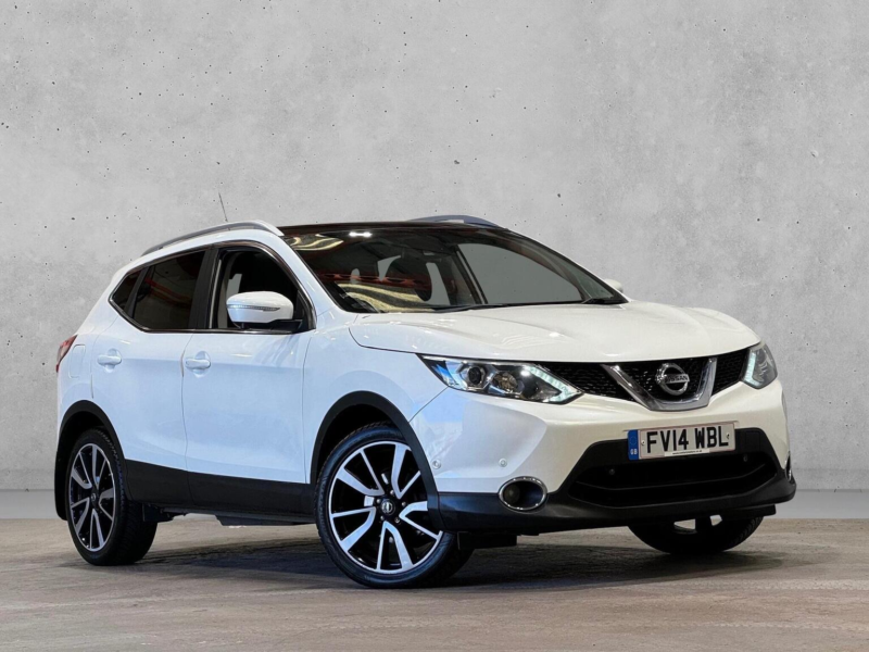 2014 Nissan Qashqai 1.6 Dci Tekna 2WD Euro 5 (s/s) 5dr in White — image 1