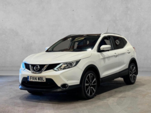 2014 Nissan Qashqai 1.6 Dci Tekna 2WD Euro 5 (s/s) 5dr in White — image 6