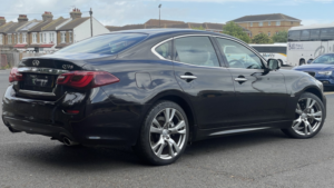 2017 Infiniti Q70 2.2 D Sport in Black — image 4
