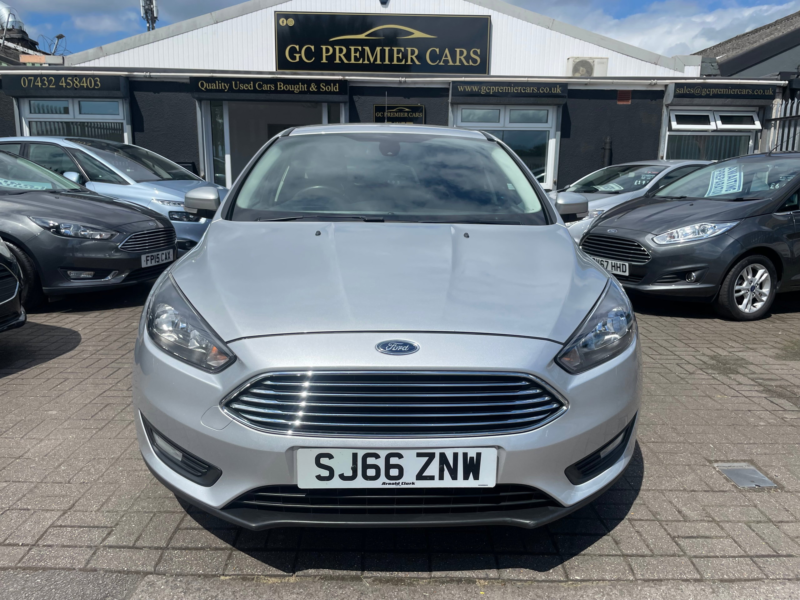 2016 Ford Focus 1.5 Tdci Zetec Hatchback 5dr Diesel Manual Euro 6 (s/s) (120 Ps) in Silver — image 1