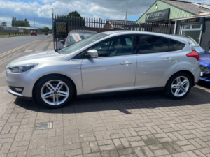 2016 Ford Focus 1.5 Tdci Zetec Hatchback 5dr Diesel Manual Euro 6 (s/s) (120 Ps) in Silver — image 5