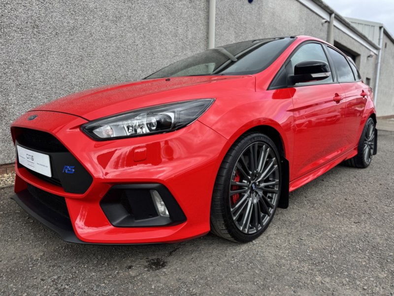 2018 Ford Focus 2.3 T Ecoboost Rs Red Edition in Red — image 1