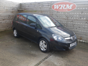 2013 Vauxhall Zafira 1.6 16v Exclusiv MPV 5dr Petrol Manual Euro 5 (115 Ps) in Black — image 3