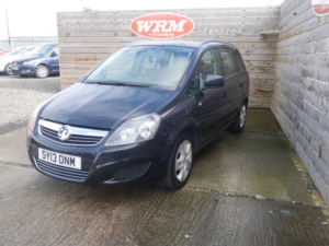 2013 Vauxhall Zafira 1.6 16v Exclusiv MPV 5dr Petrol Manual Euro 5 (115 Ps) in Black — image 5