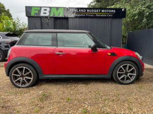 2010 MINI Hatch 1.6 One Euro 5 3dr in Red — image 5