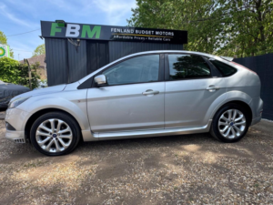 2011 Ford Focus 1.6 Tdci Dpf Zetec S 5dr in Silver — image 3